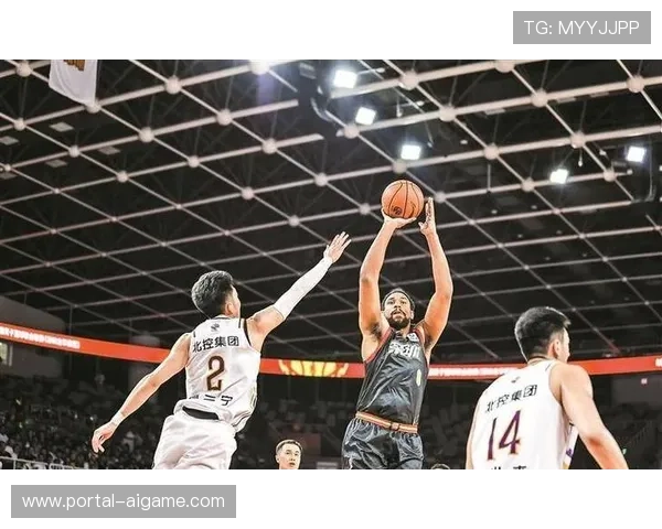 深圳队篮板球优势明显，内线防守成取胜关键